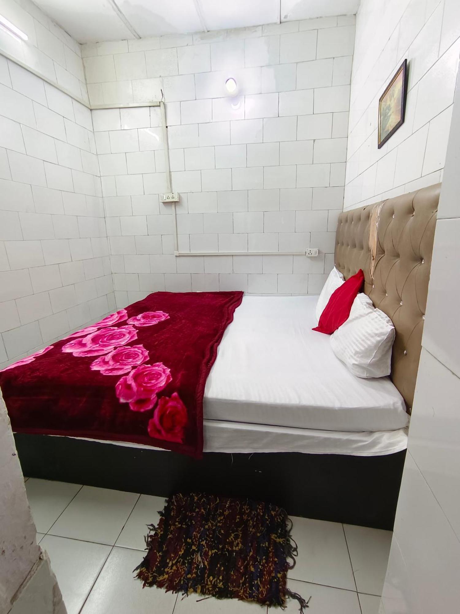 Hotel India Inn Walking Distance From Taj Mahal-- Rooftop Taj Mahal View 阿格拉 外观 照片