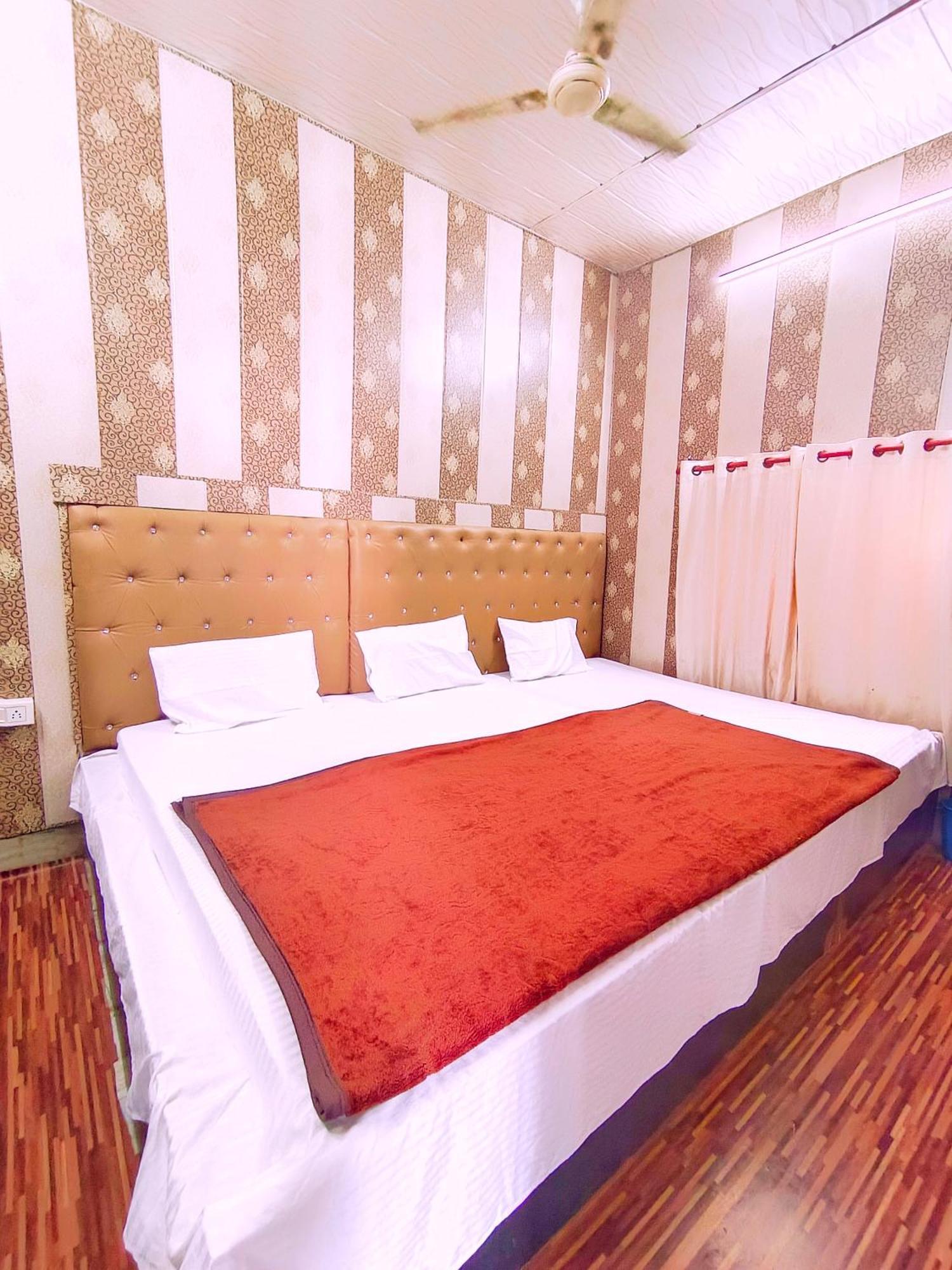 Hotel India Inn Walking Distance From Taj Mahal-- Rooftop Taj Mahal View 阿格拉 外观 照片